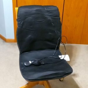 Massaging/ heating chair pad